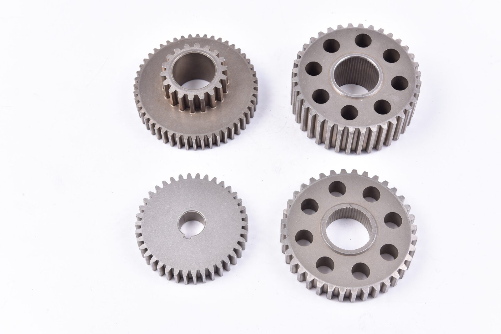Oil-impregnated sintered bronze bushing for textile machinery